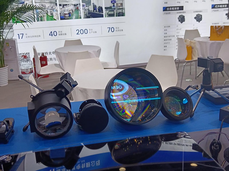 激埃特军博会镜头展品
