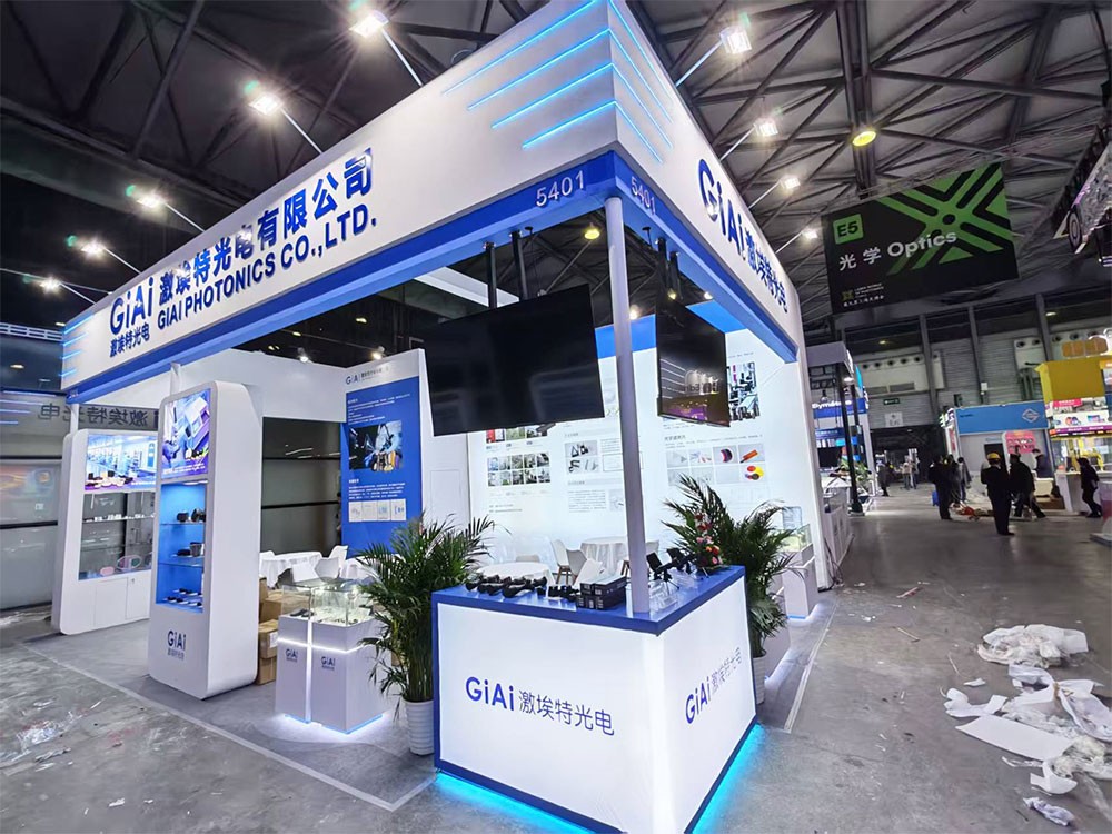 激埃特装修展台