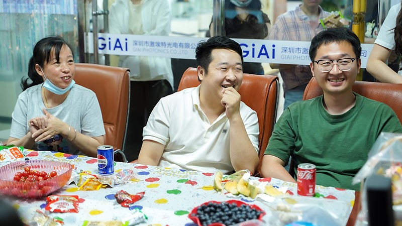 生日会现场互动观众