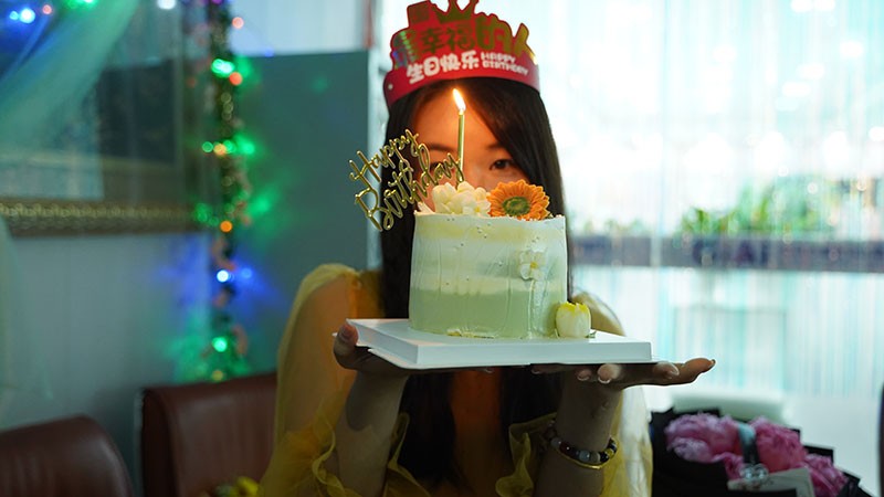 生日会现场寿星蛋糕